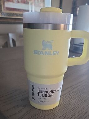 Stanley Quencher H2.0 Tumbler - Yellow